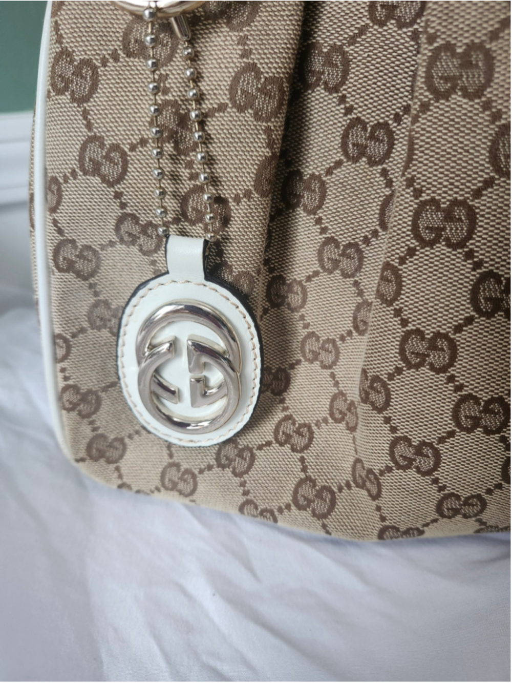 Gucci GG Canvas Shoulder Bag One Size Beige and White - Picture 2 of 12